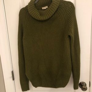 Green urban outfitters turtleneck sweater